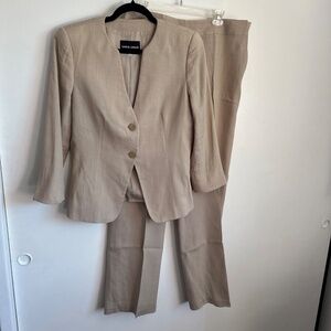 Giorgio Armani Beige Tan Pants Business Suit Size 46